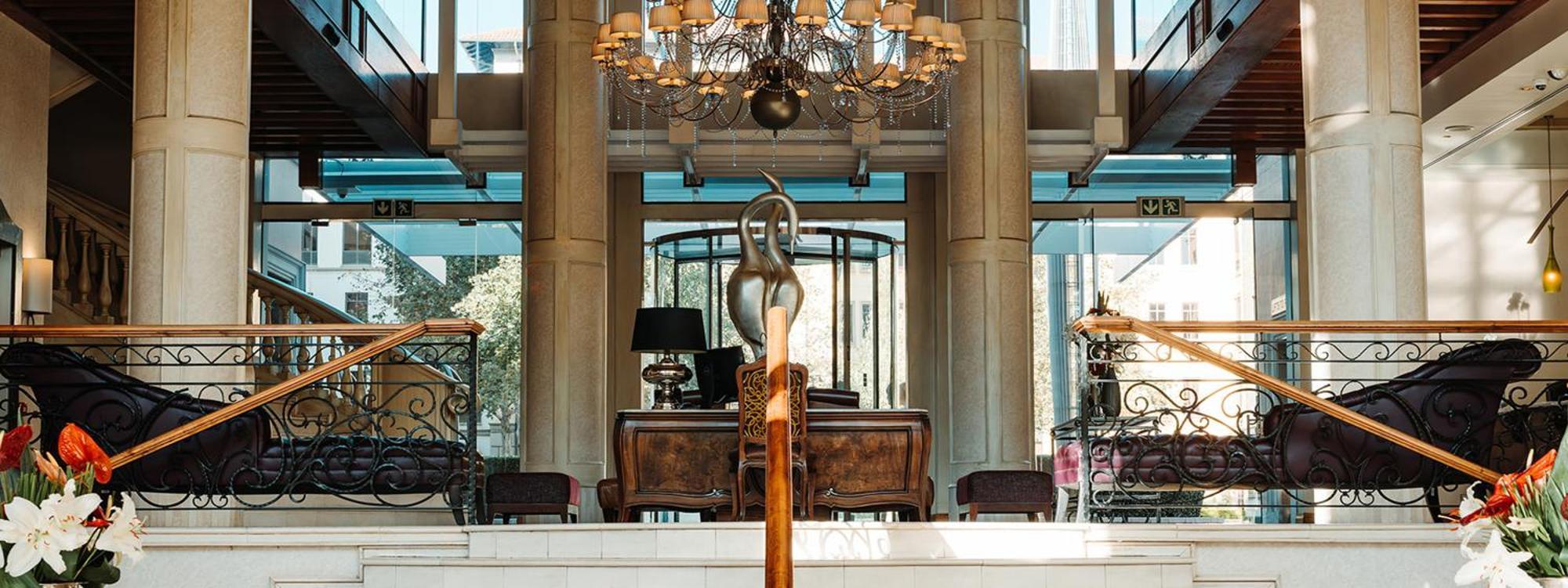 Pivot Montecasino 4*