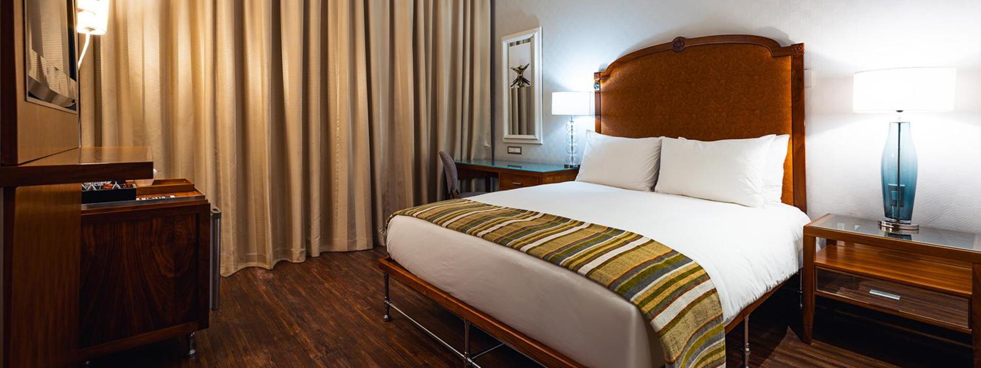 Pivot Montecasino Hotel 4*