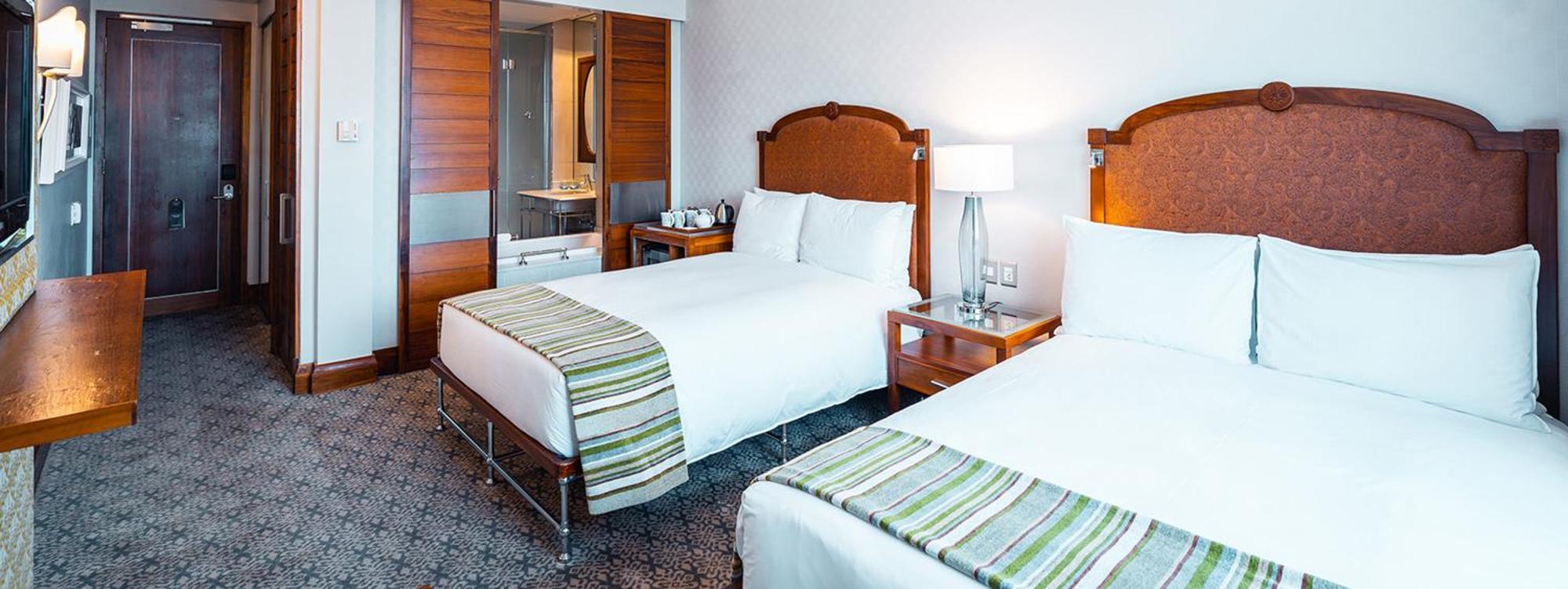 Pivot Montecasino 4*