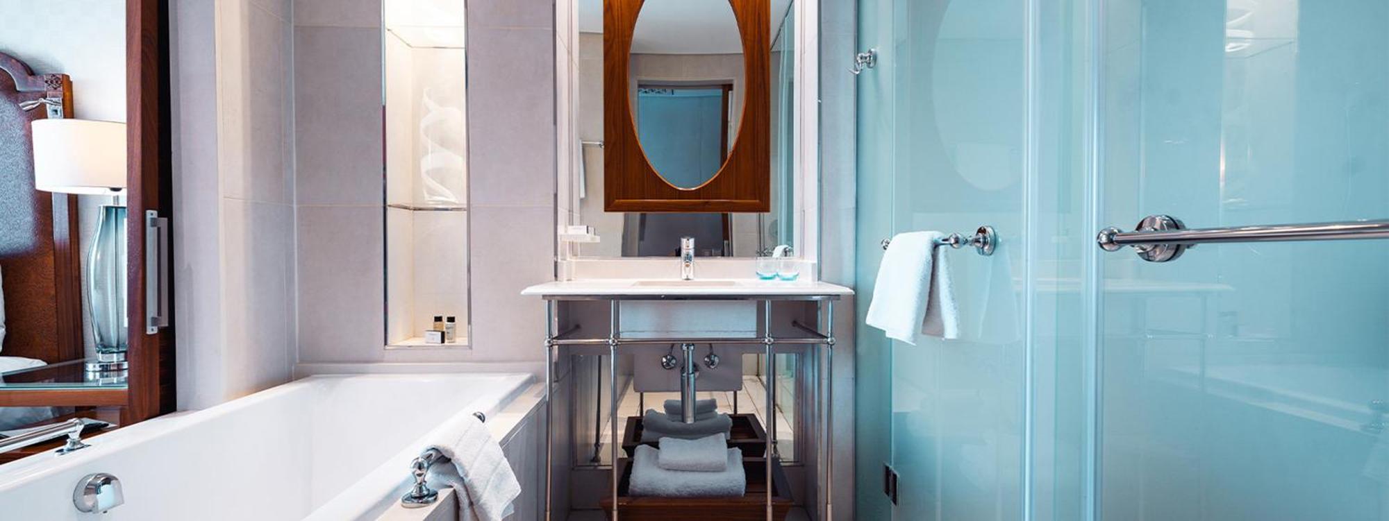 Hotel Pivot Montecasino 4*