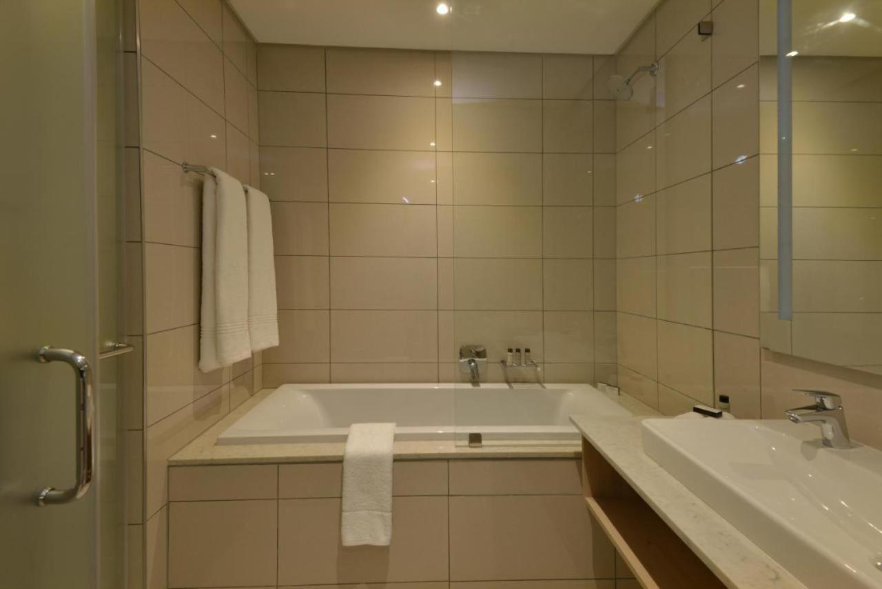 Aparthotel Luxury Sandton , No Loadshedding