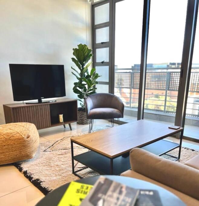 1008 The Median, Rosebank Apartment Johannesburg