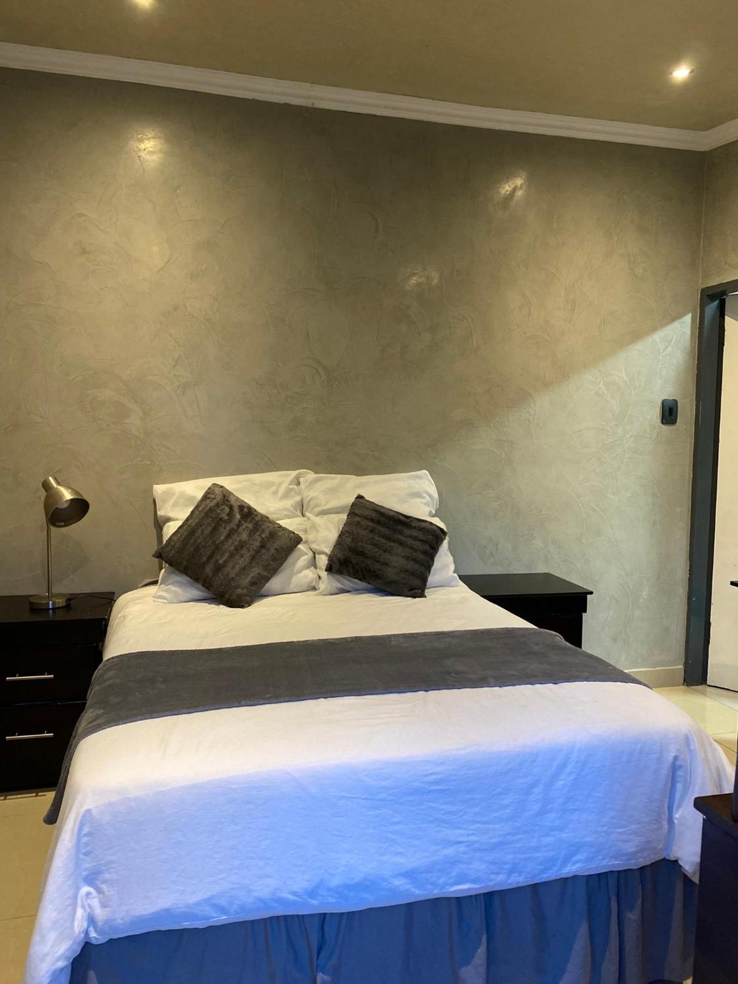 Randburg Guest