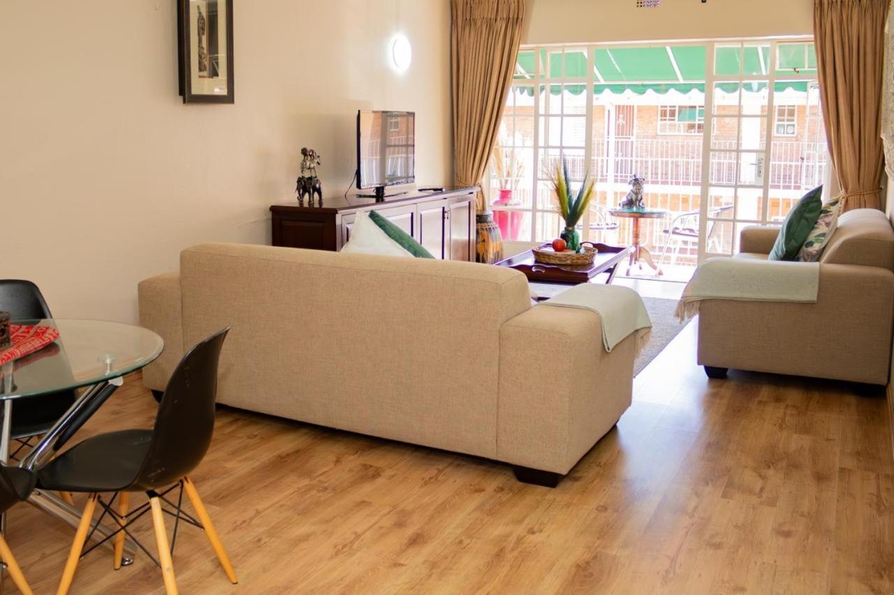 Lovely Spacious Two Bedroom Apartment