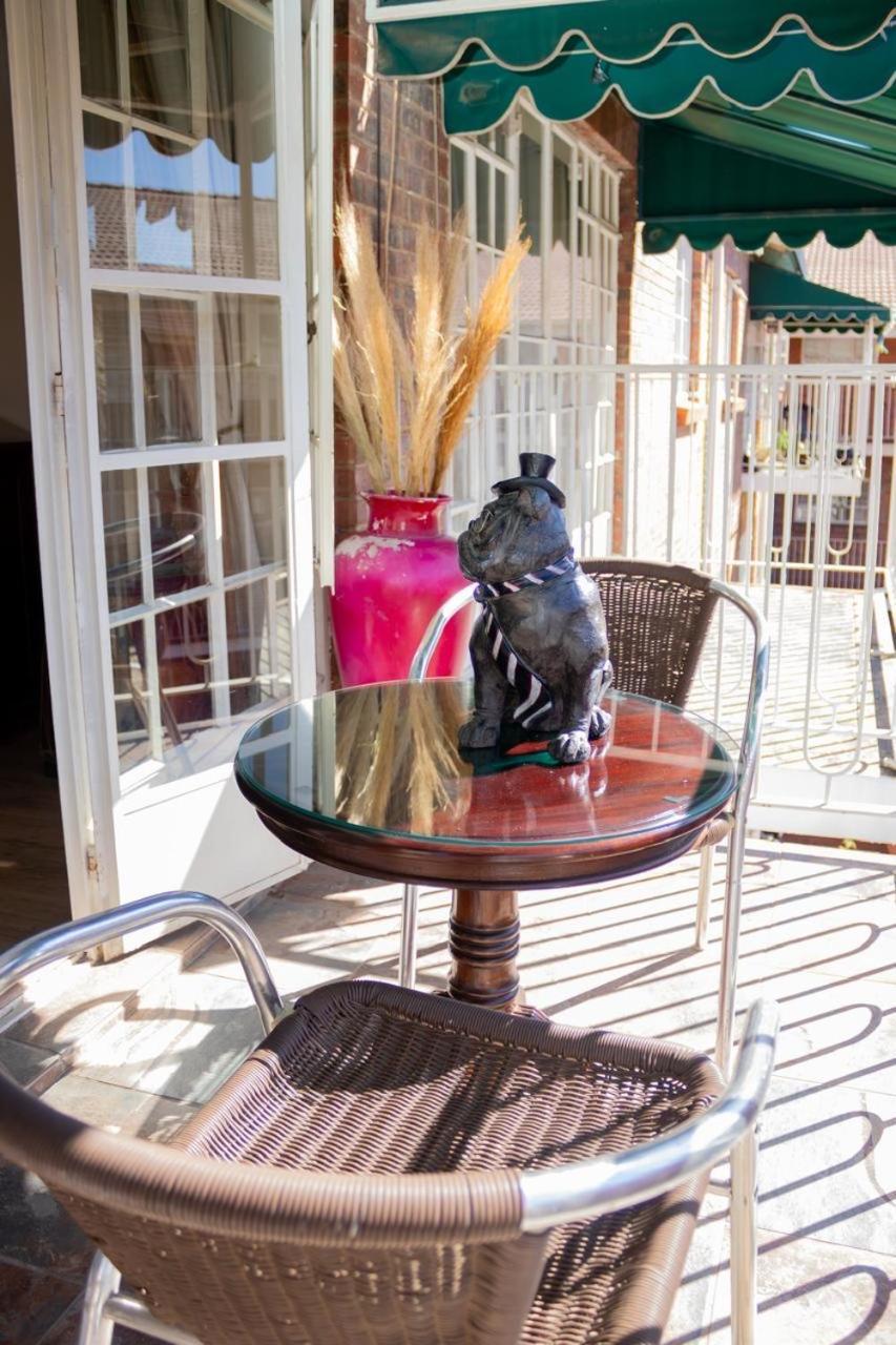 Apartamento Lovely Spacious Two Bedroom Joanesburgo
