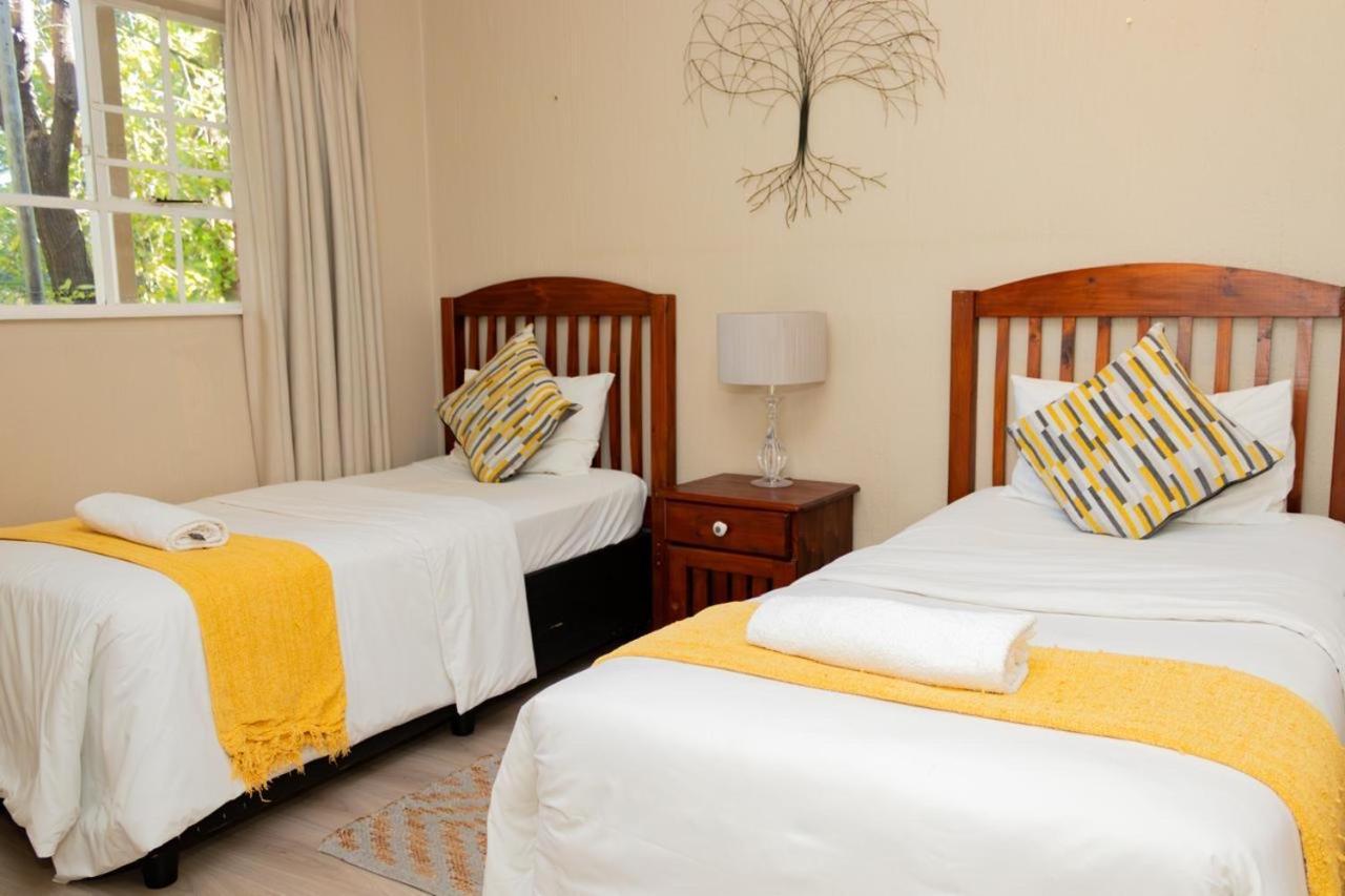 Apartment Delightful Spacious Two Bedroom *