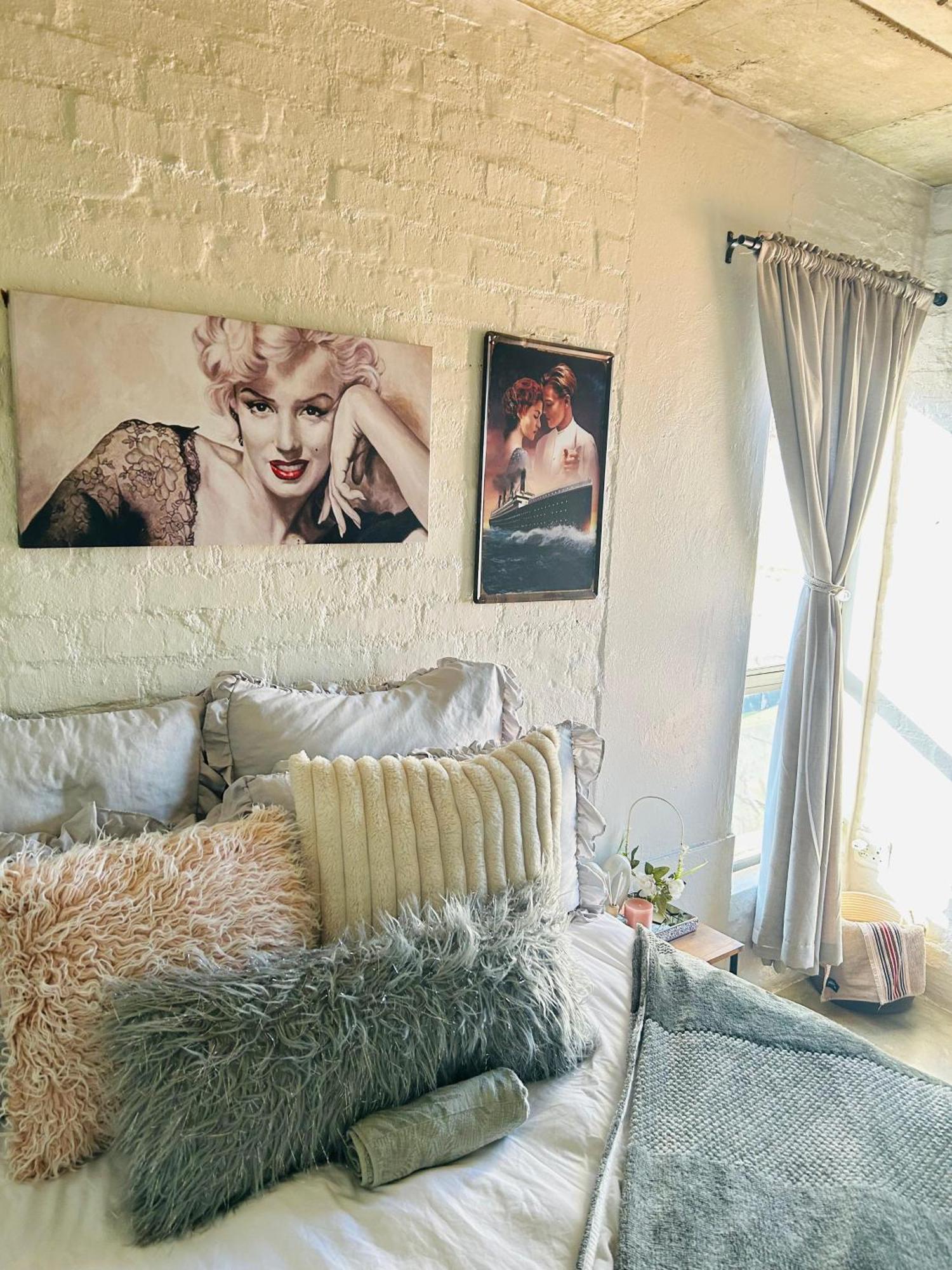 Jozi - - Maboneng Apartment *