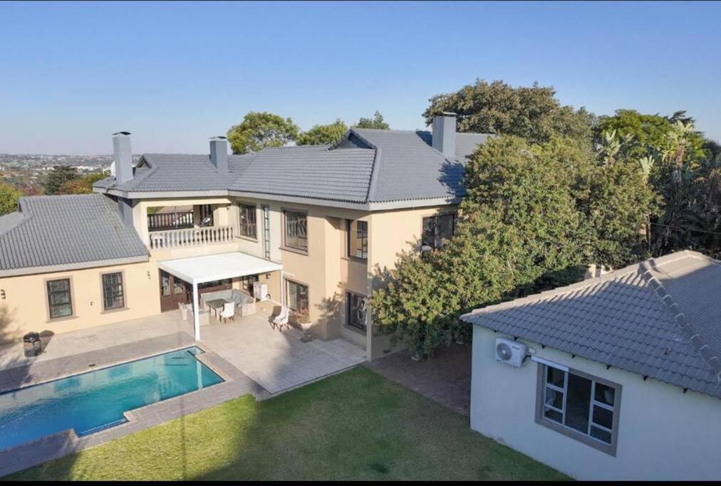 Villa Sandton 6 Bedroom Luxury