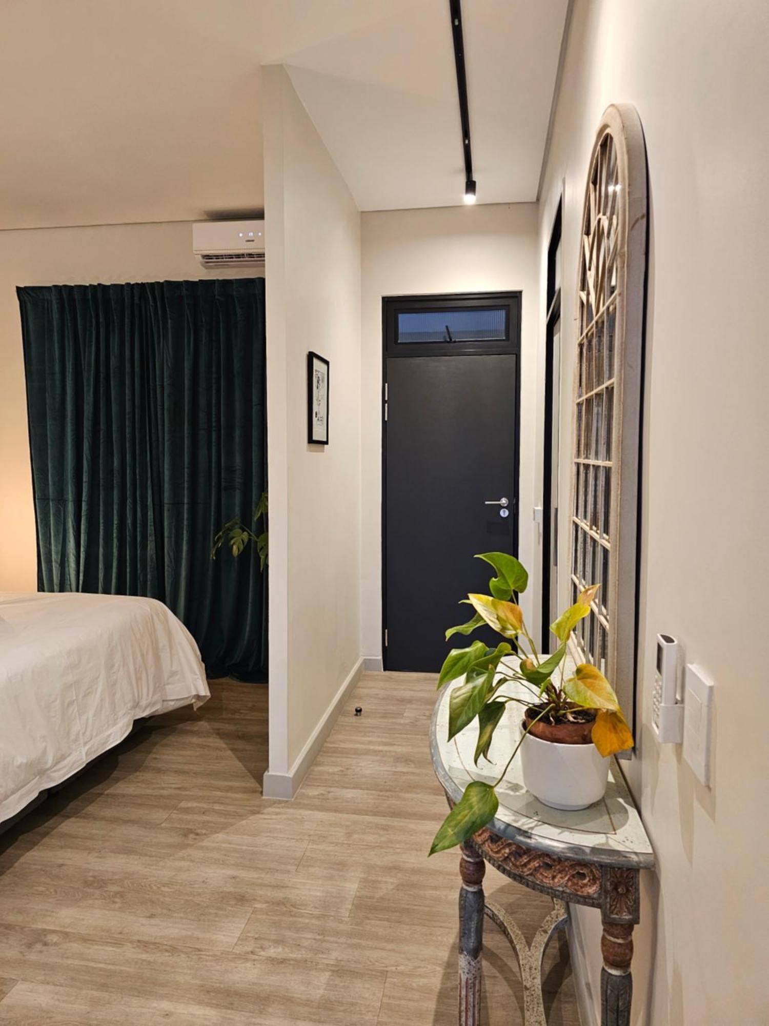 Apartamento Chic With Panoramic Sandton Views *