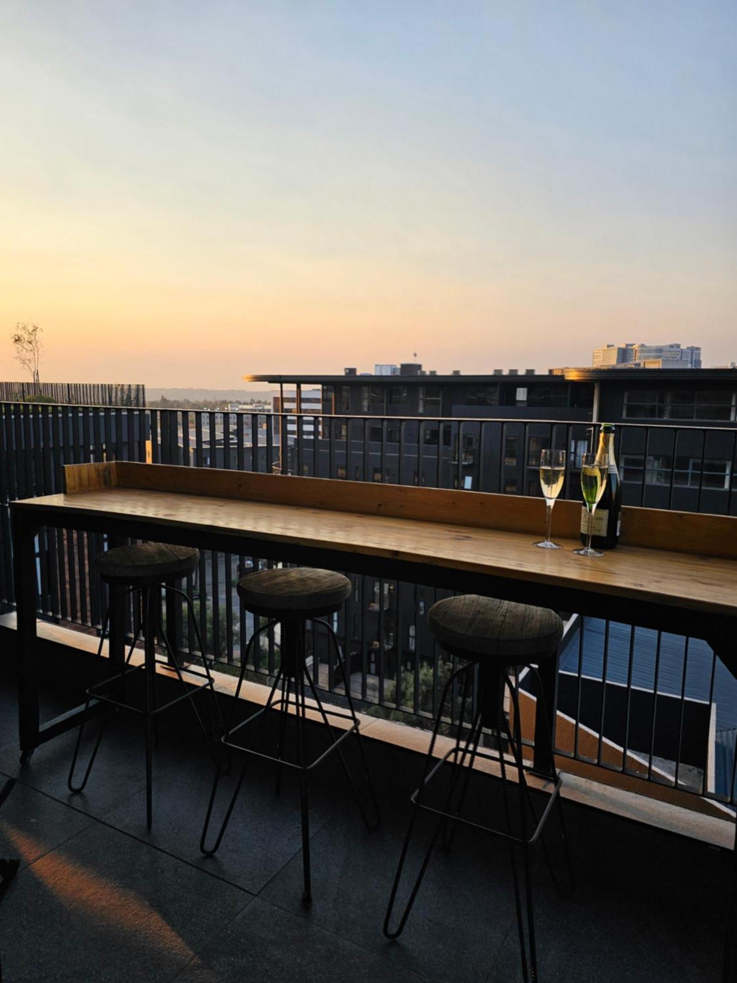 Chic With Panoramic Sandton Views *