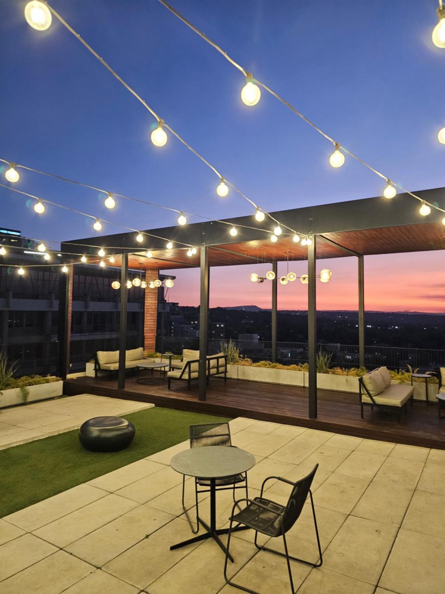 Chic With Panoramic Sandton Views *
