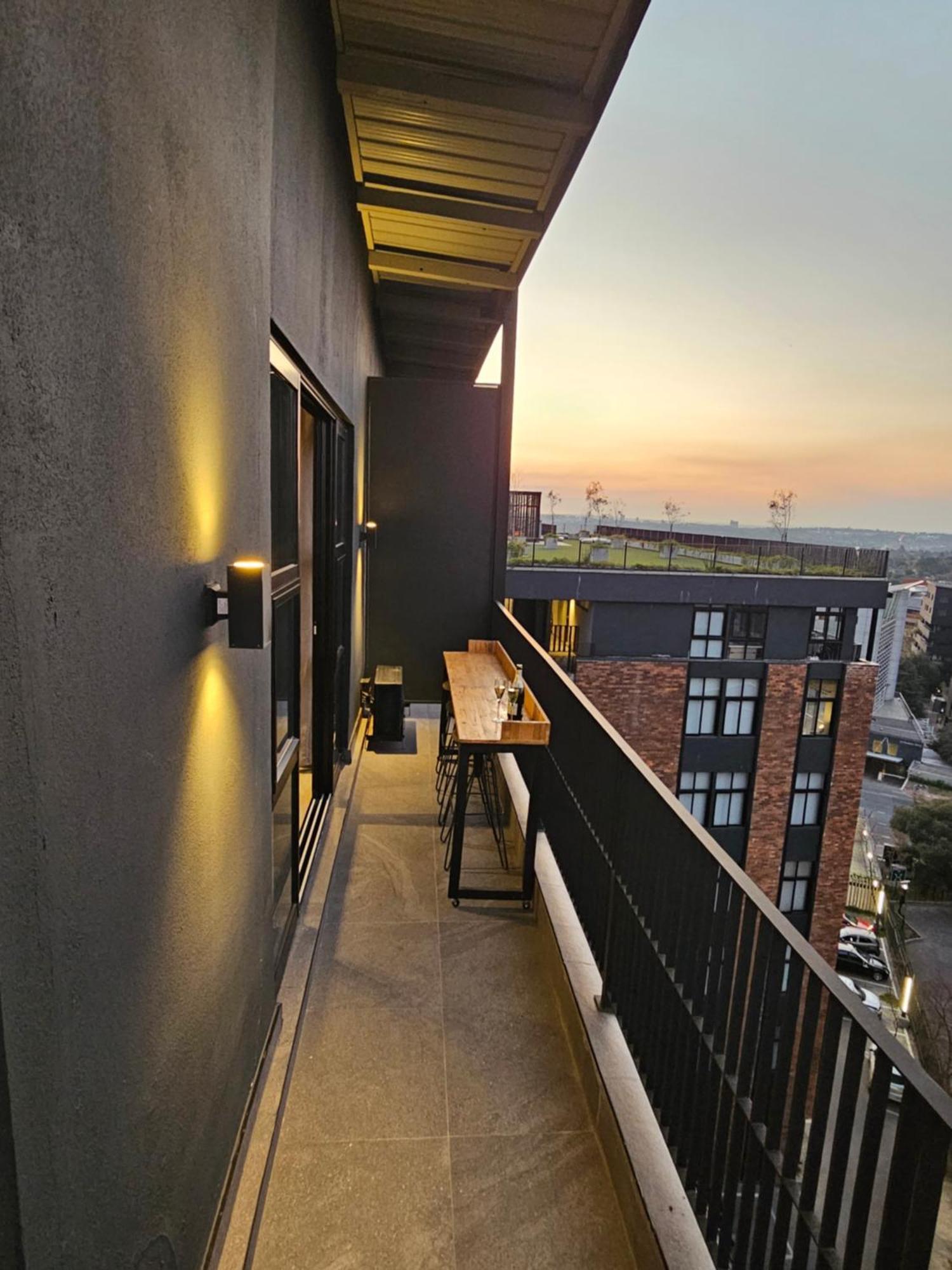 Chic With Panoramic Sandton Views * Joanesburgo