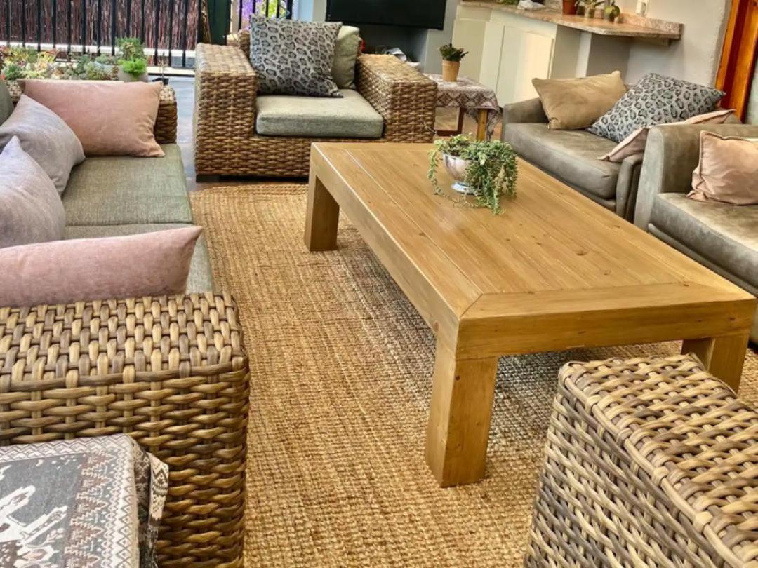 Elephant Outpost Parktown, Holiday home *