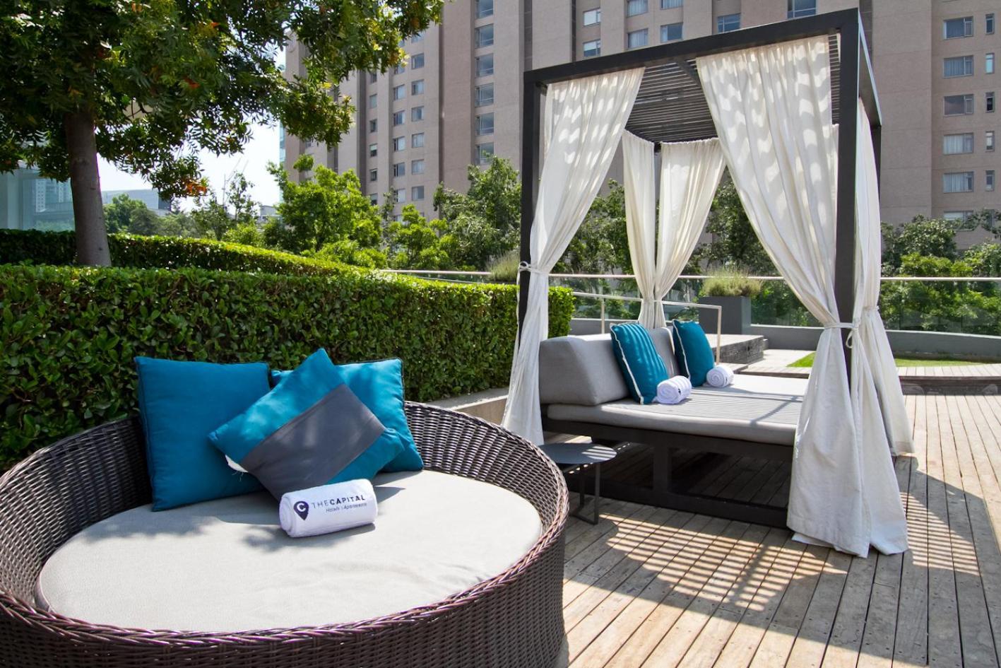 Stunning 1 Bedroom In A With Pool Apartment *