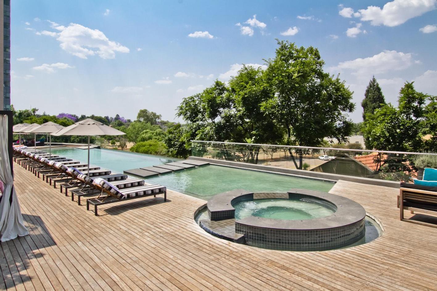 Stunning 1 Bedroom In A With Pool * Johannesburg