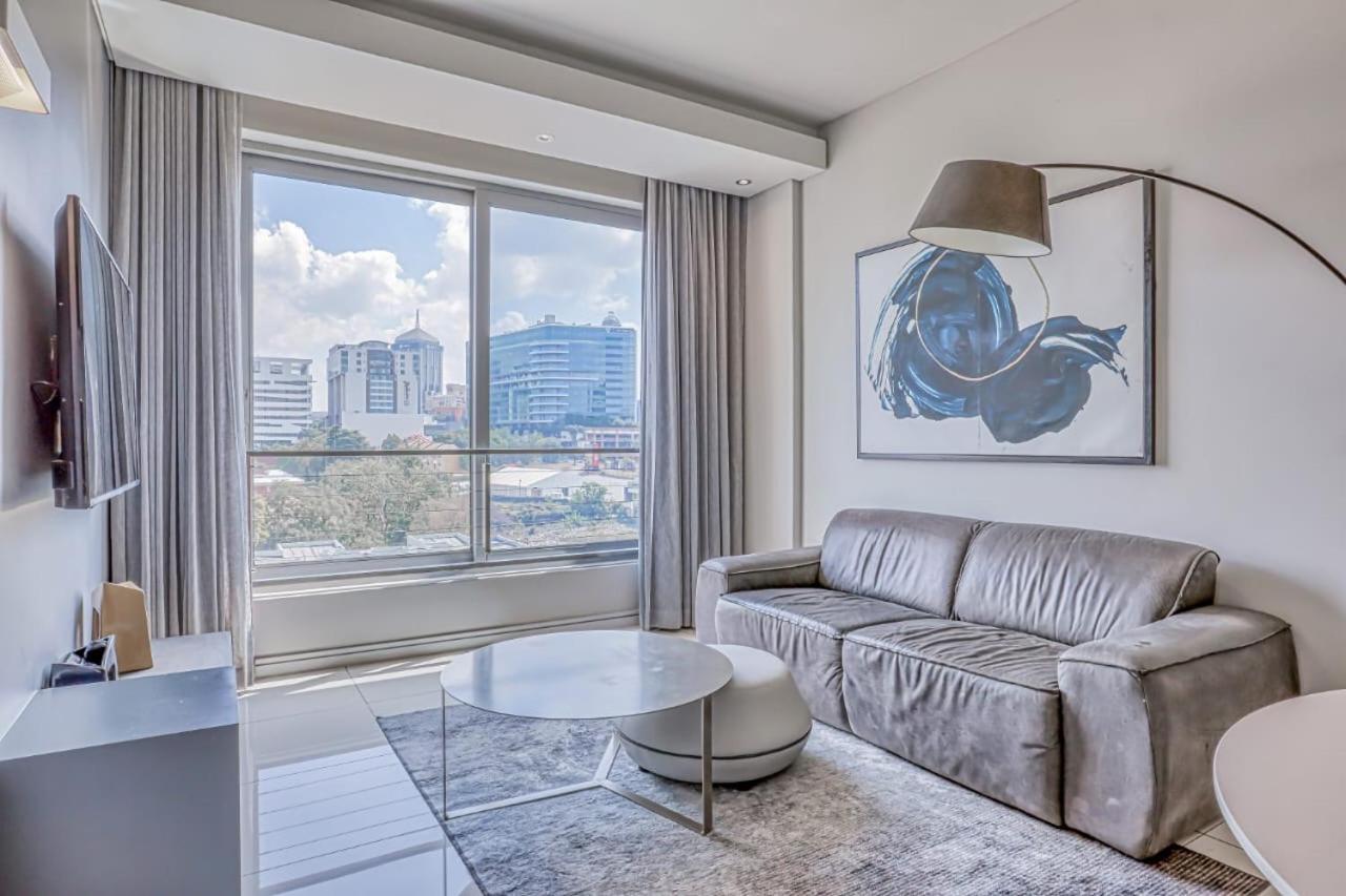Stunning 1 Bedroom In A With Pool Johannesburg