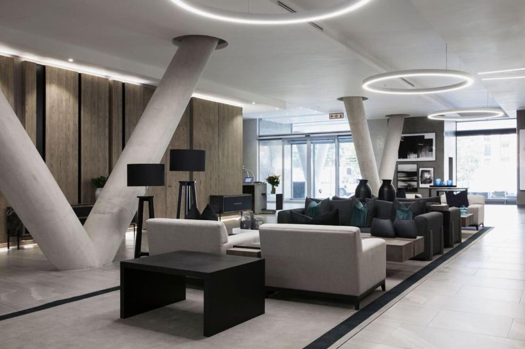 Stunning 1 Bedroom In A With Pool Apartment
