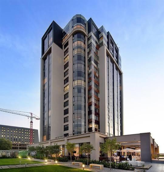 Sandton Skye Apartment