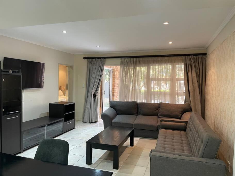 Samo Gardens Apartment *