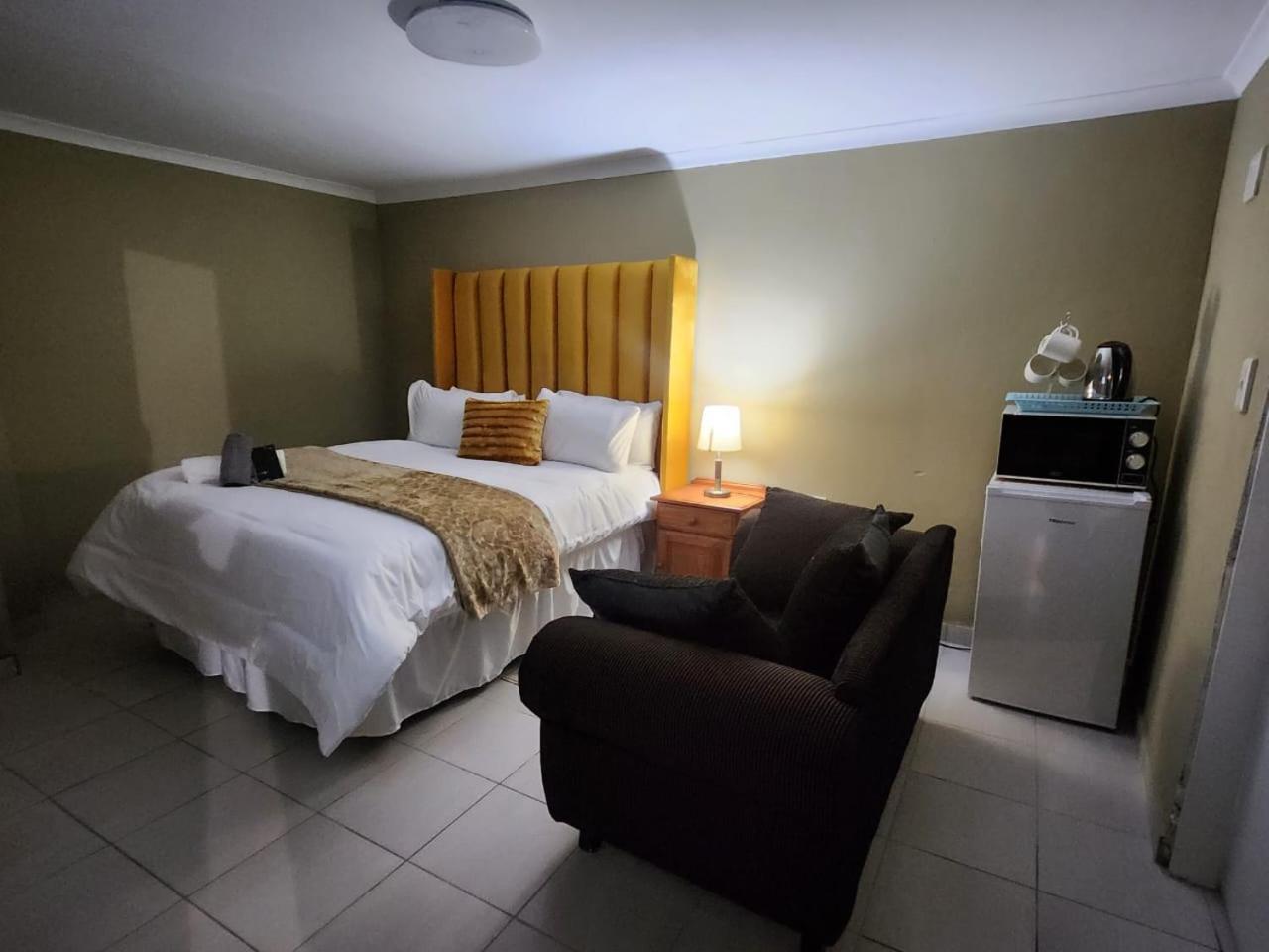 Ogans Guest * Johannesburg