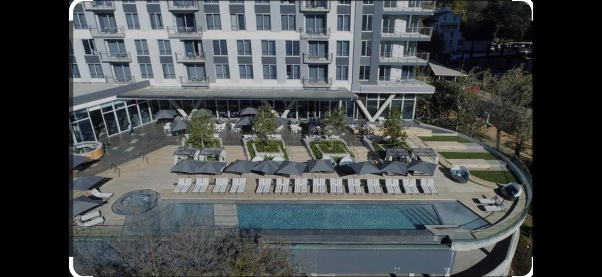 Capitol On The Park Hotel