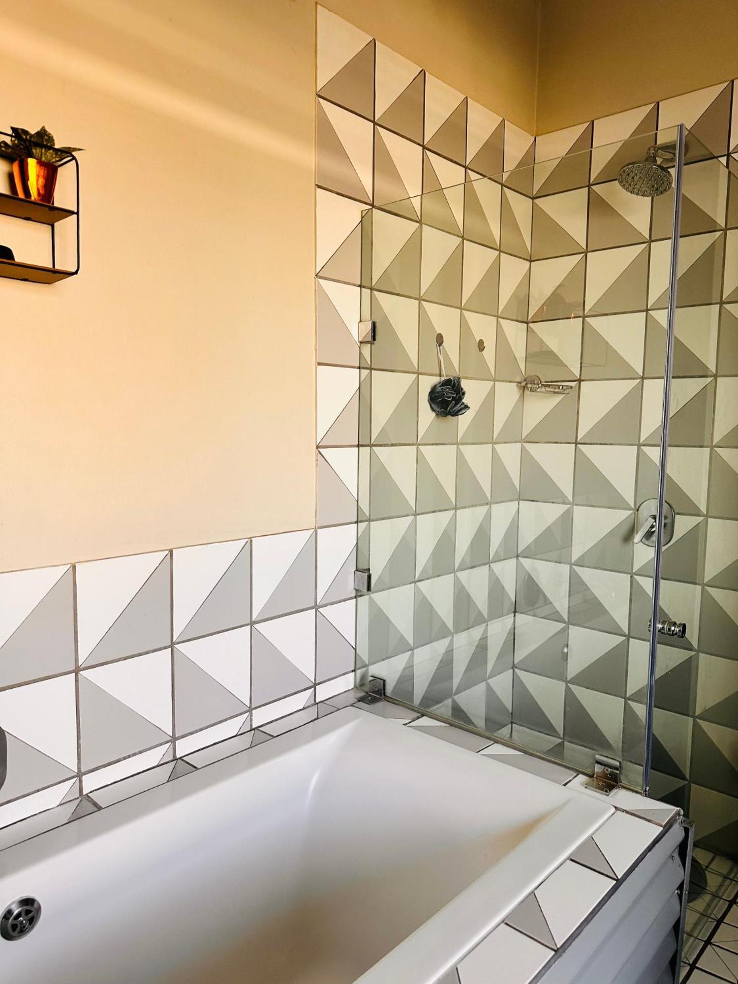Apartment Luxury With Affordable Price Johannesburg