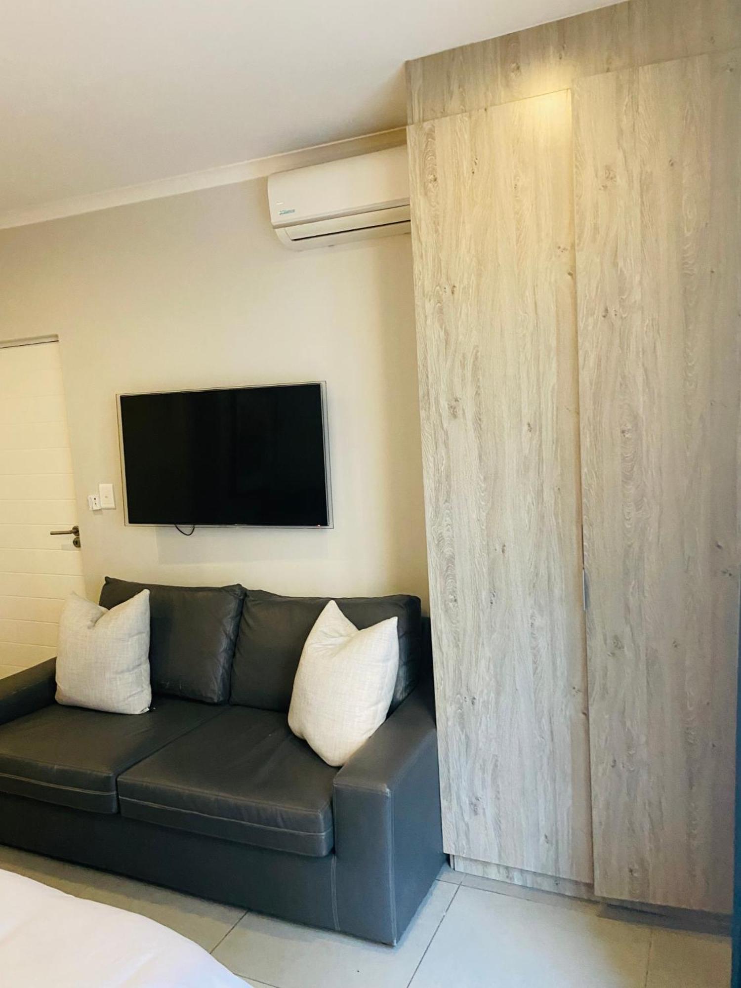 Zuriel Spaces 2 Bedrooms 2 Bathrooms Luxurious Modern Johannesburg
