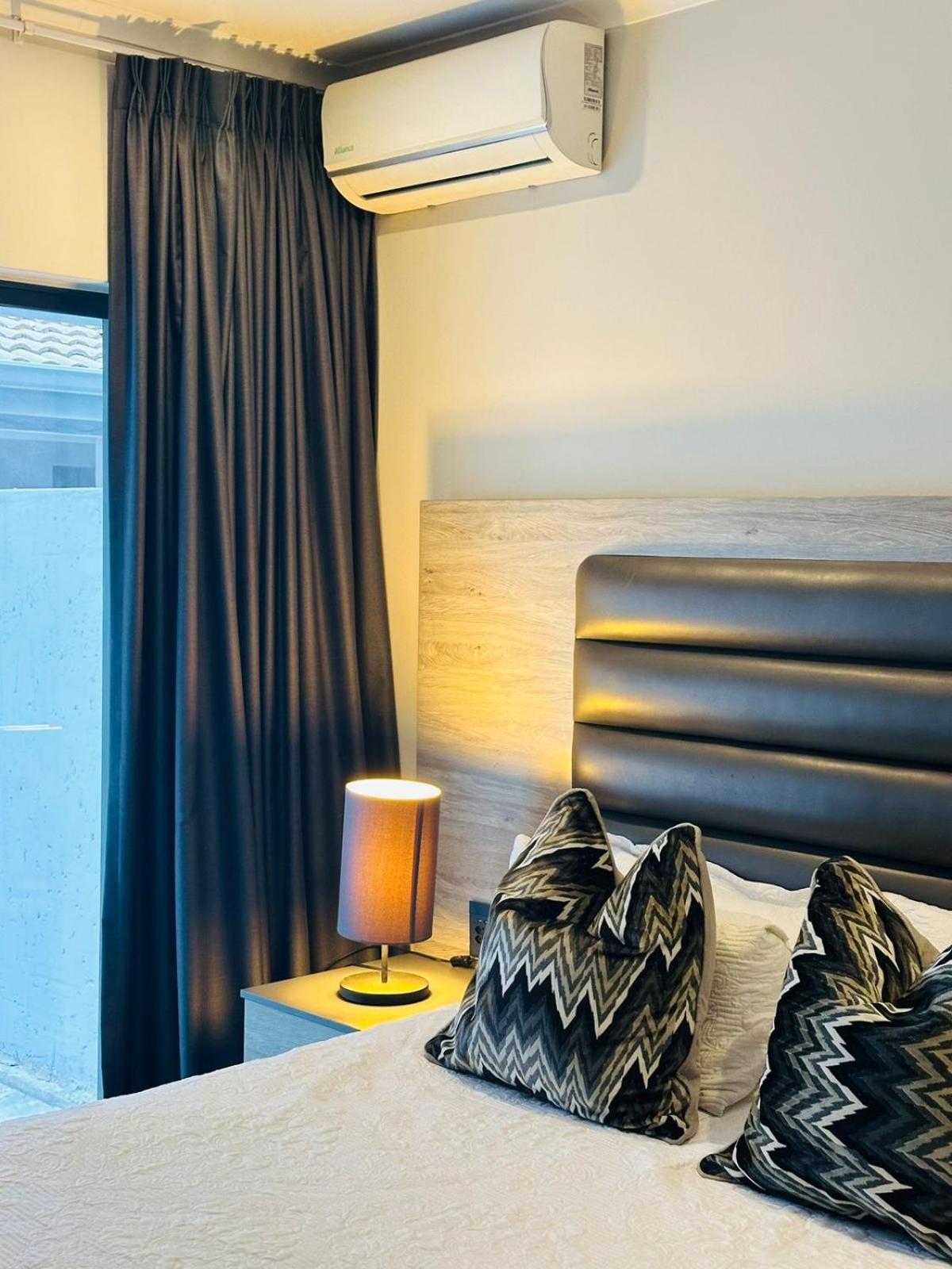 Zuriel Spaces 2 Bedrooms 2 Bathrooms Luxurious Modern *
