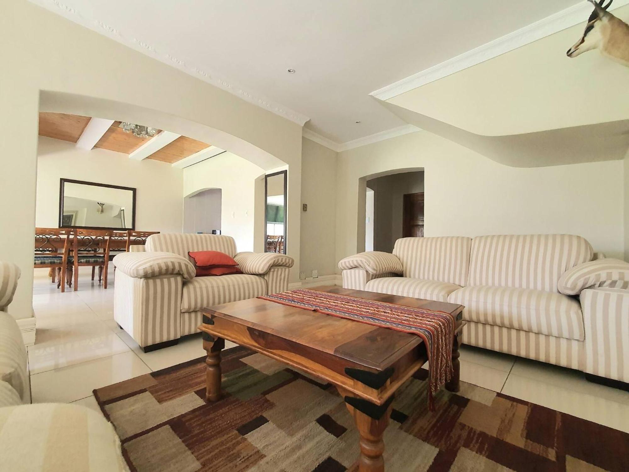 Casa de férias Bright Beautiful, In The Heart Of Sandton Joanesburgo