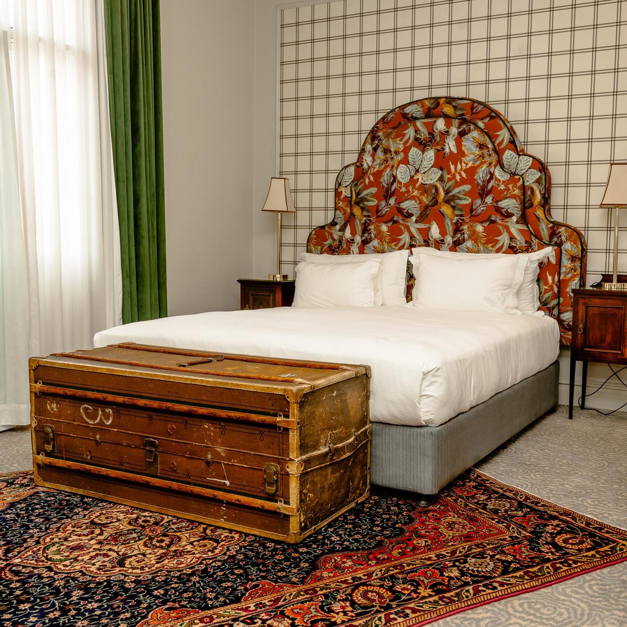 The Monarch 5*