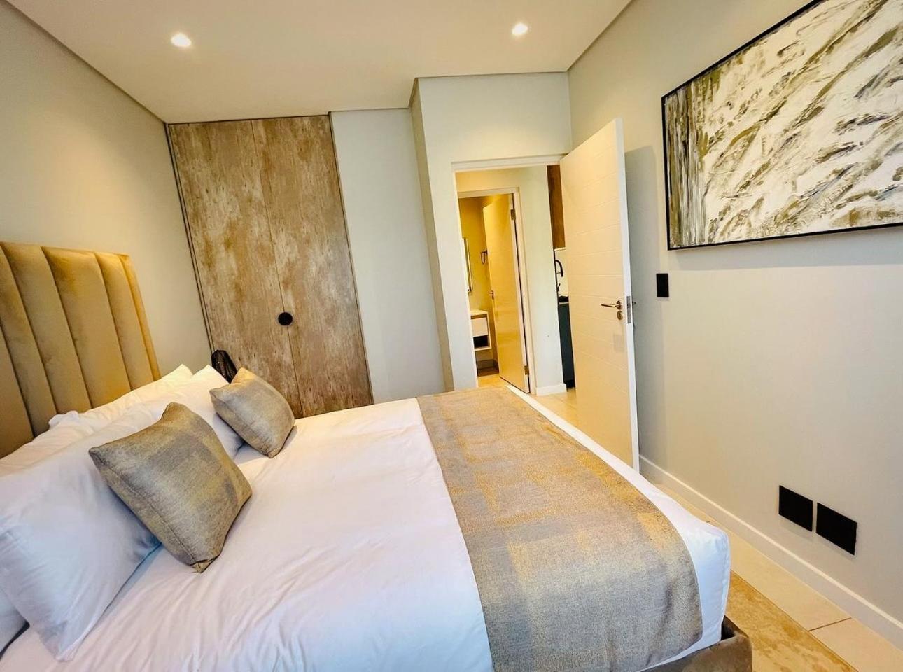 Pln-spaces At The Terrace-sandton Gate Apartamento