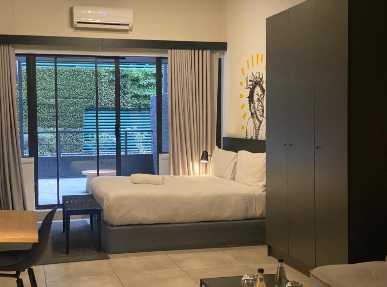 Spacious In Sandton, Hotel Joanesburgo