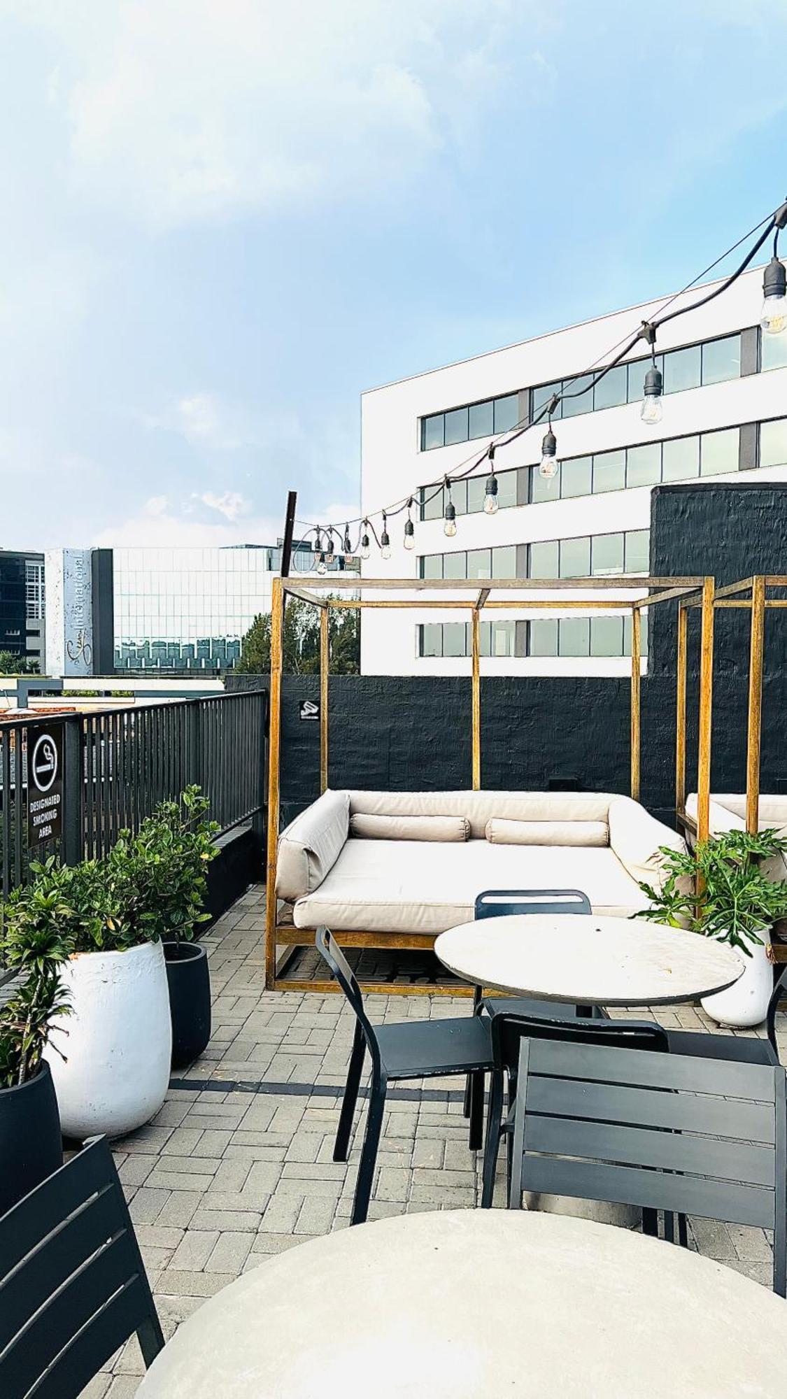 Hotel Spacious In Sandton,