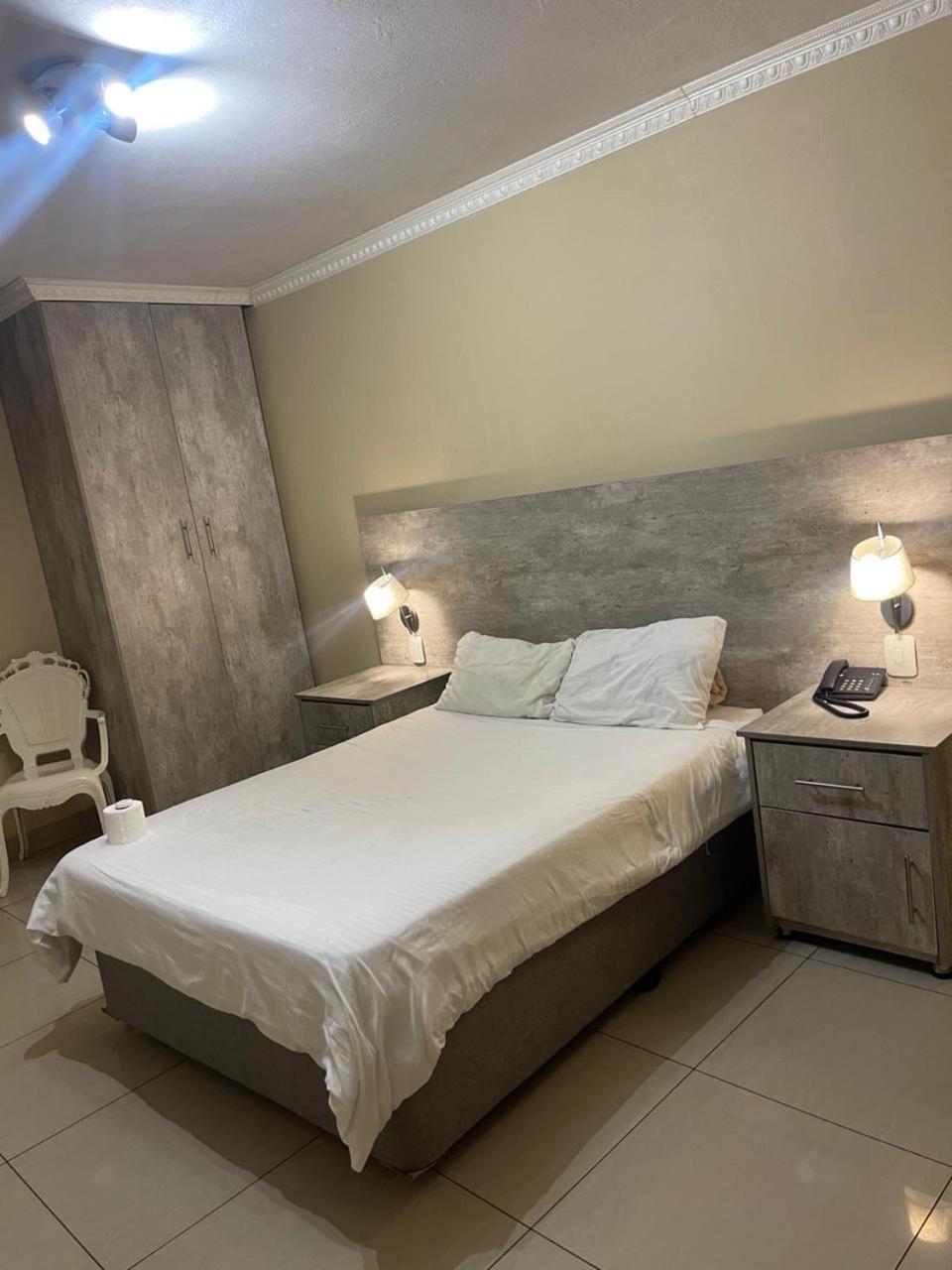 Hotel Signature 3*