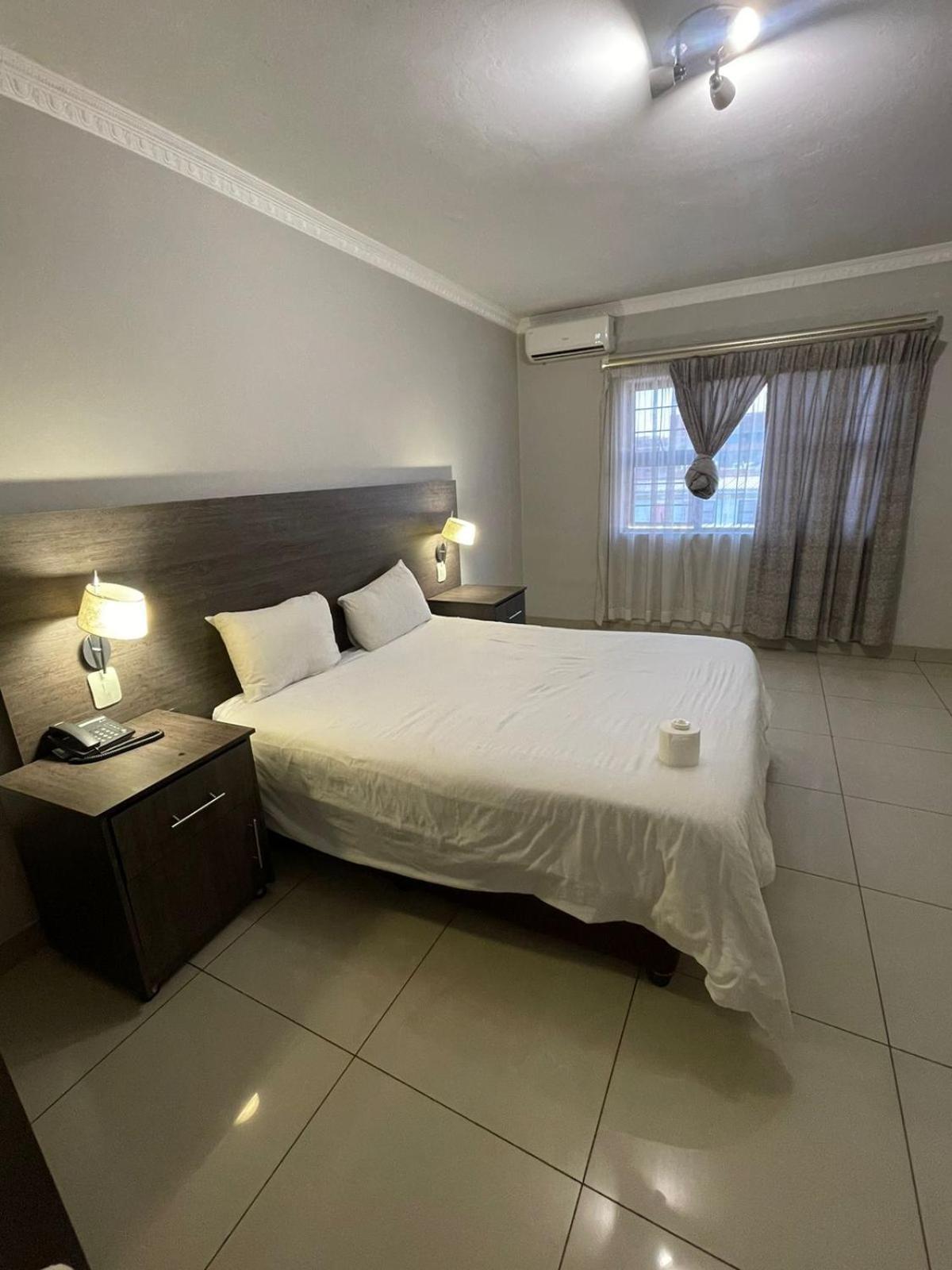 Signature 3* Johannesburg