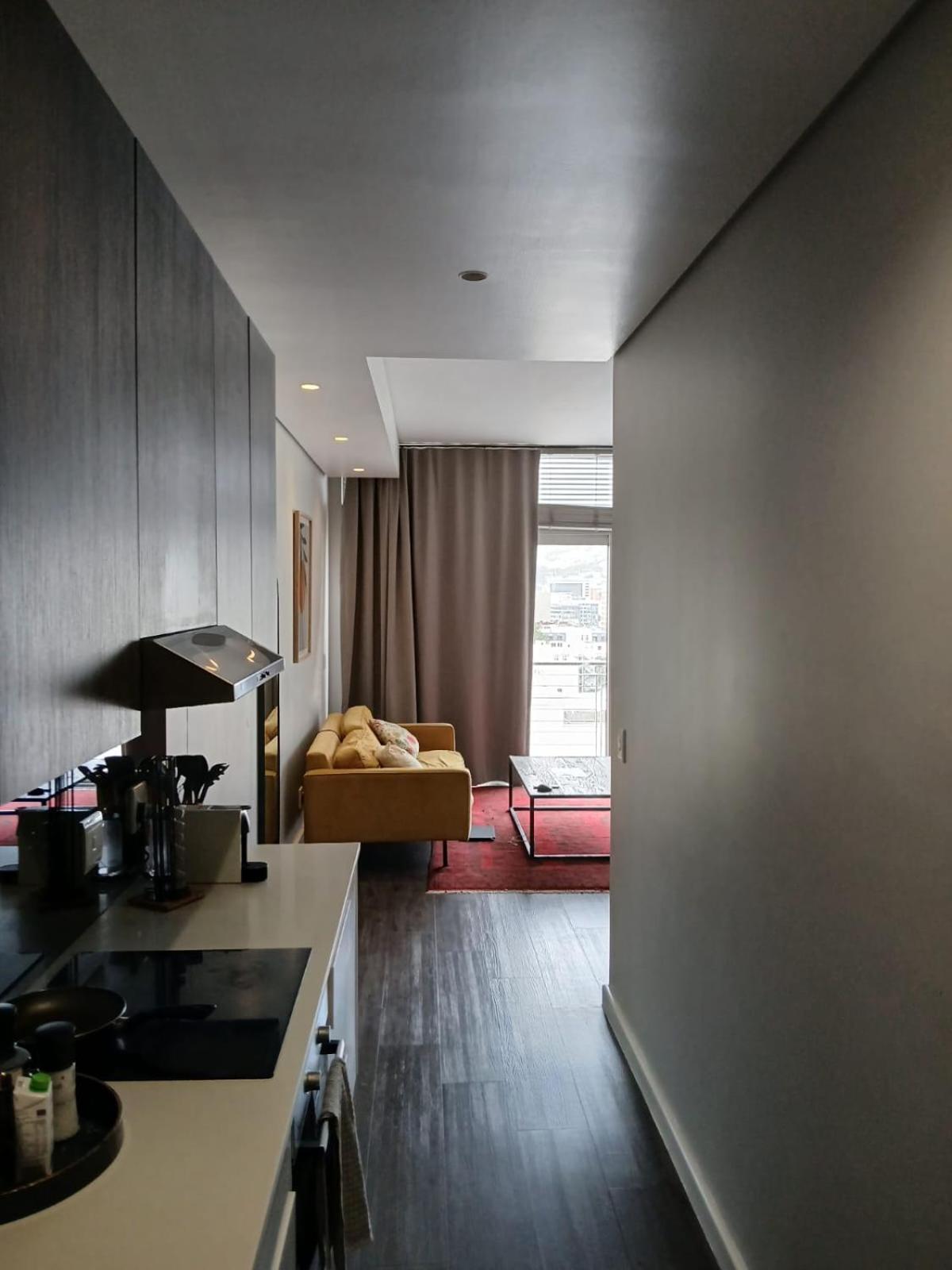 Apartment Somerset Hall