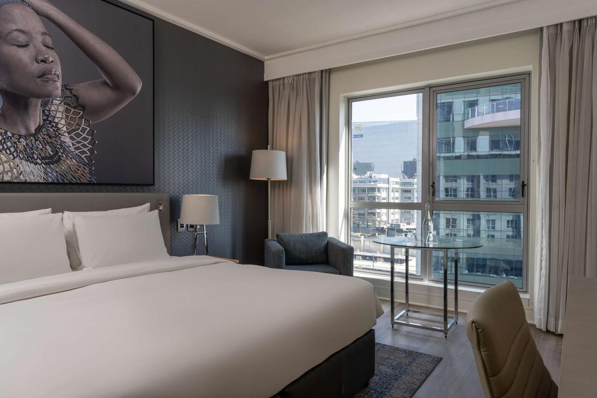 Radisson Blu Gautrain Hotel, Sandton 4* Johannesburg
