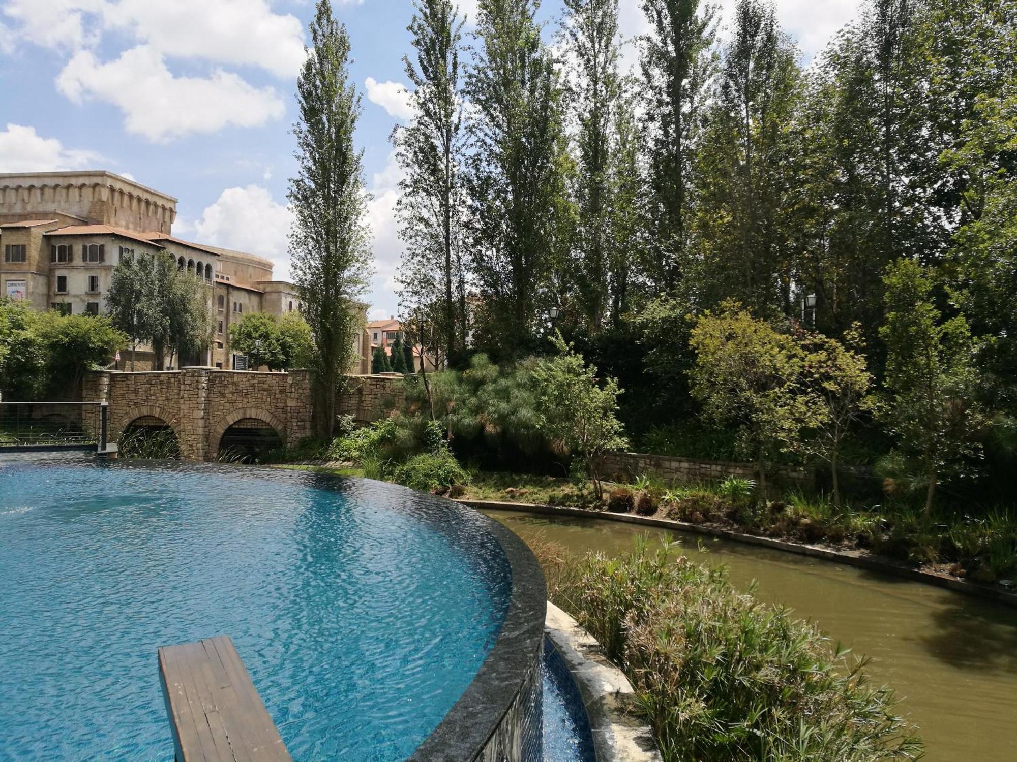 Pivot Montecasino