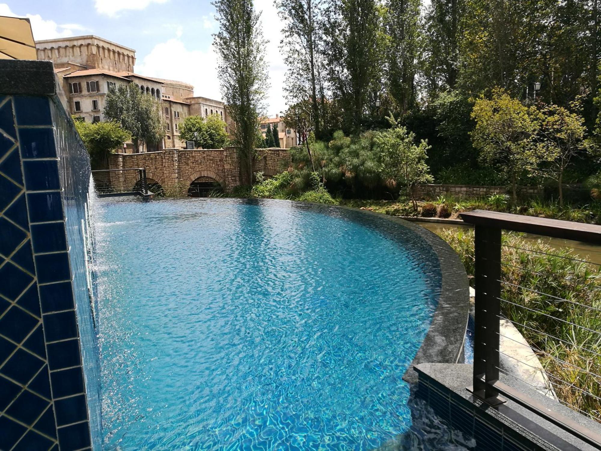 Hotel Pivot Montecasino Johannesburg