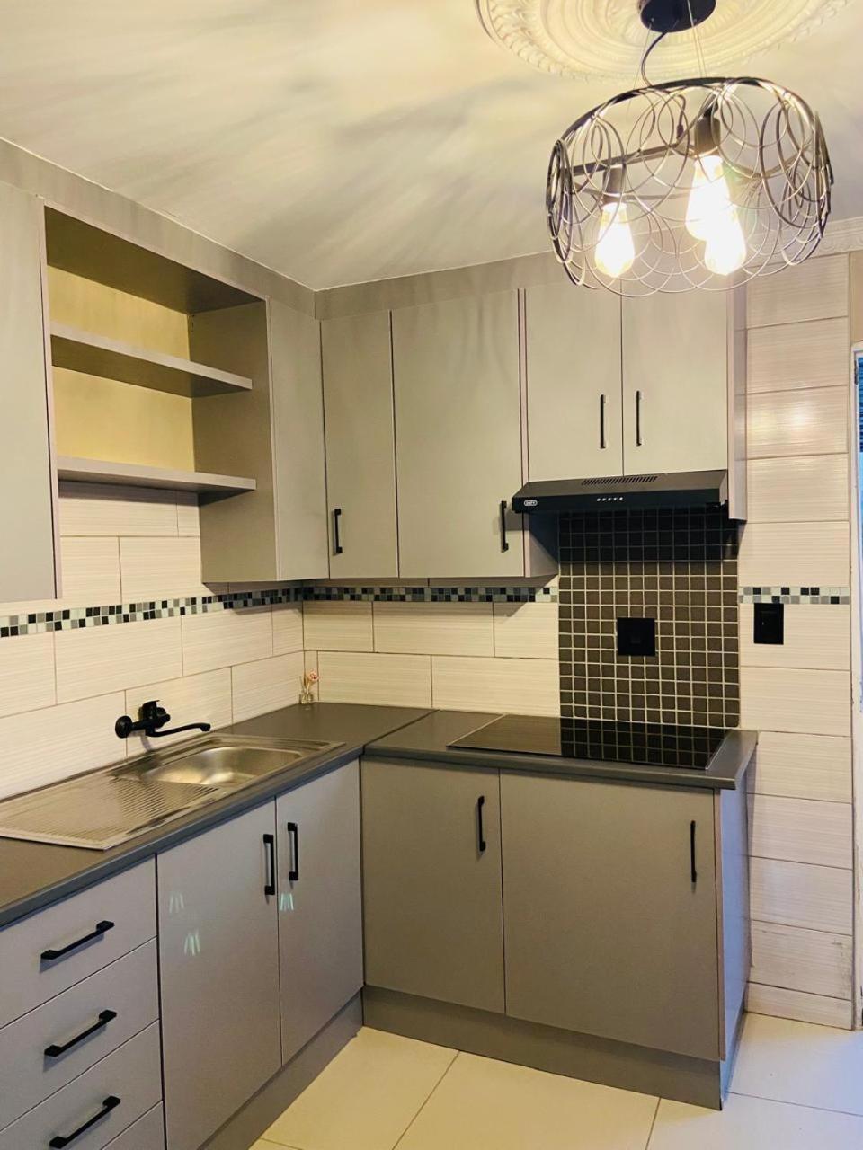 Lemao Properties/guest House Nhà khách Johannesburg