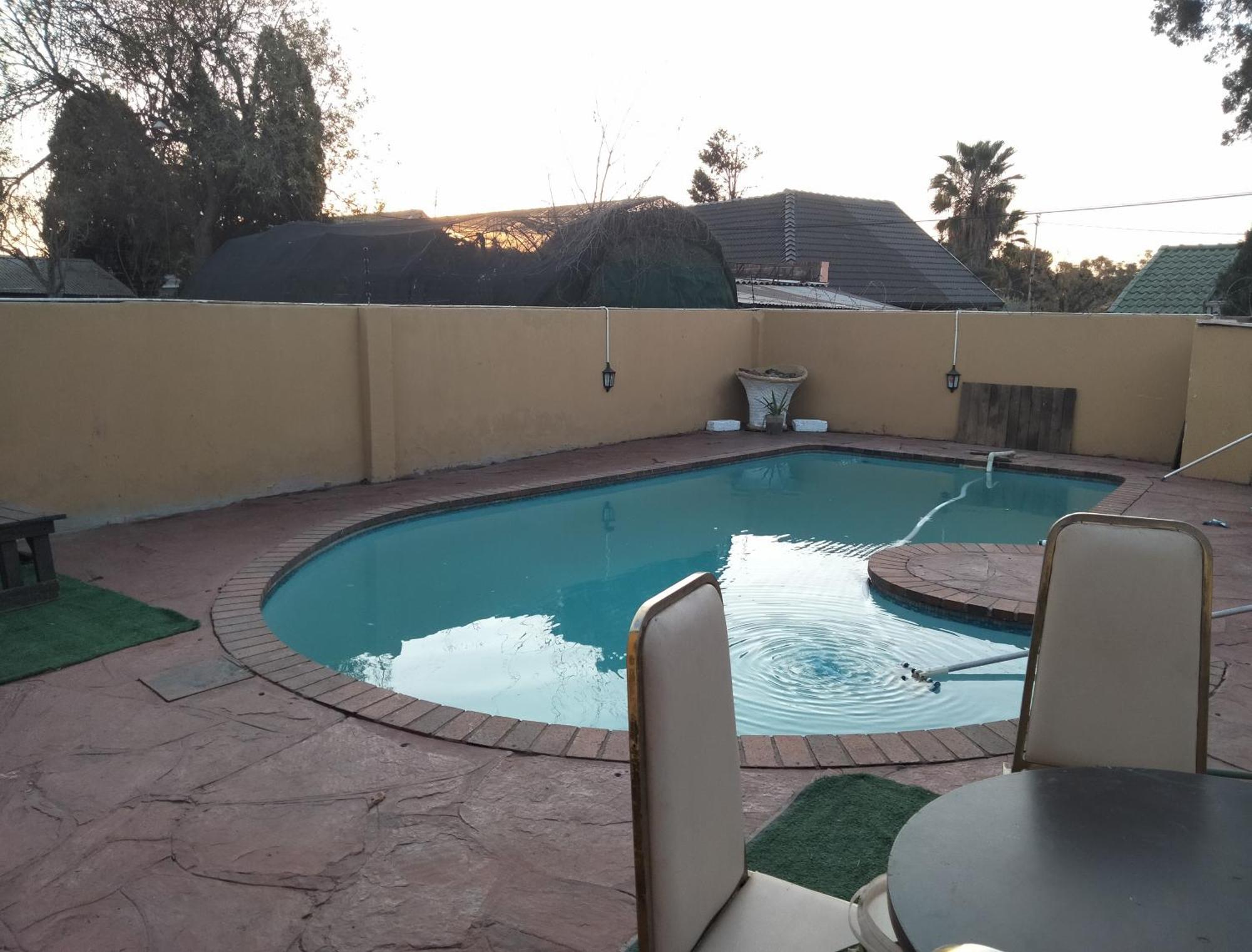Garden Point Guest house