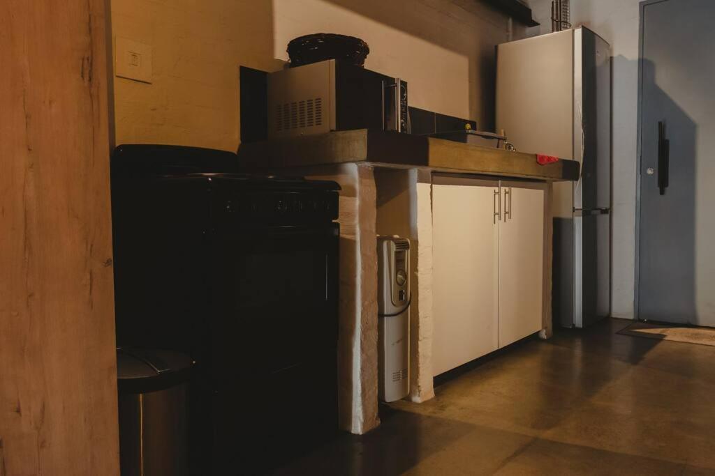 Apartment A Warm & Cozy In Jhb *