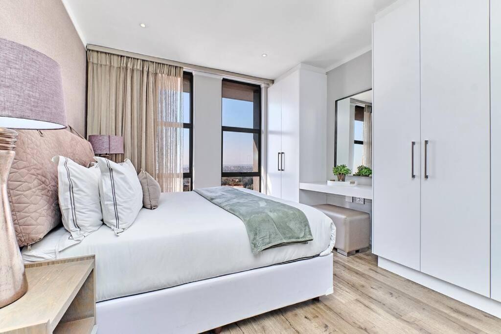 Căn hộ Luxurious La Vista In Heart Of Sandton