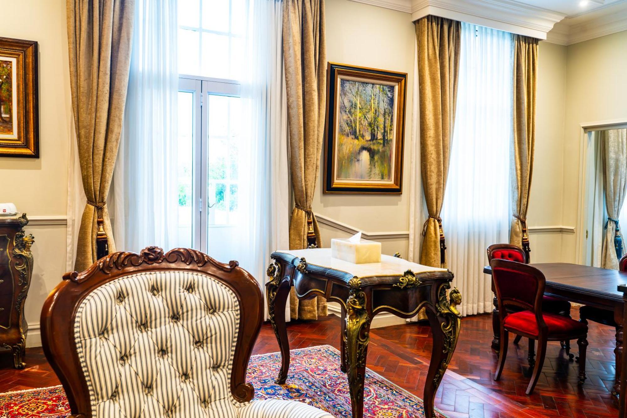 The Monarch Hotel 5*