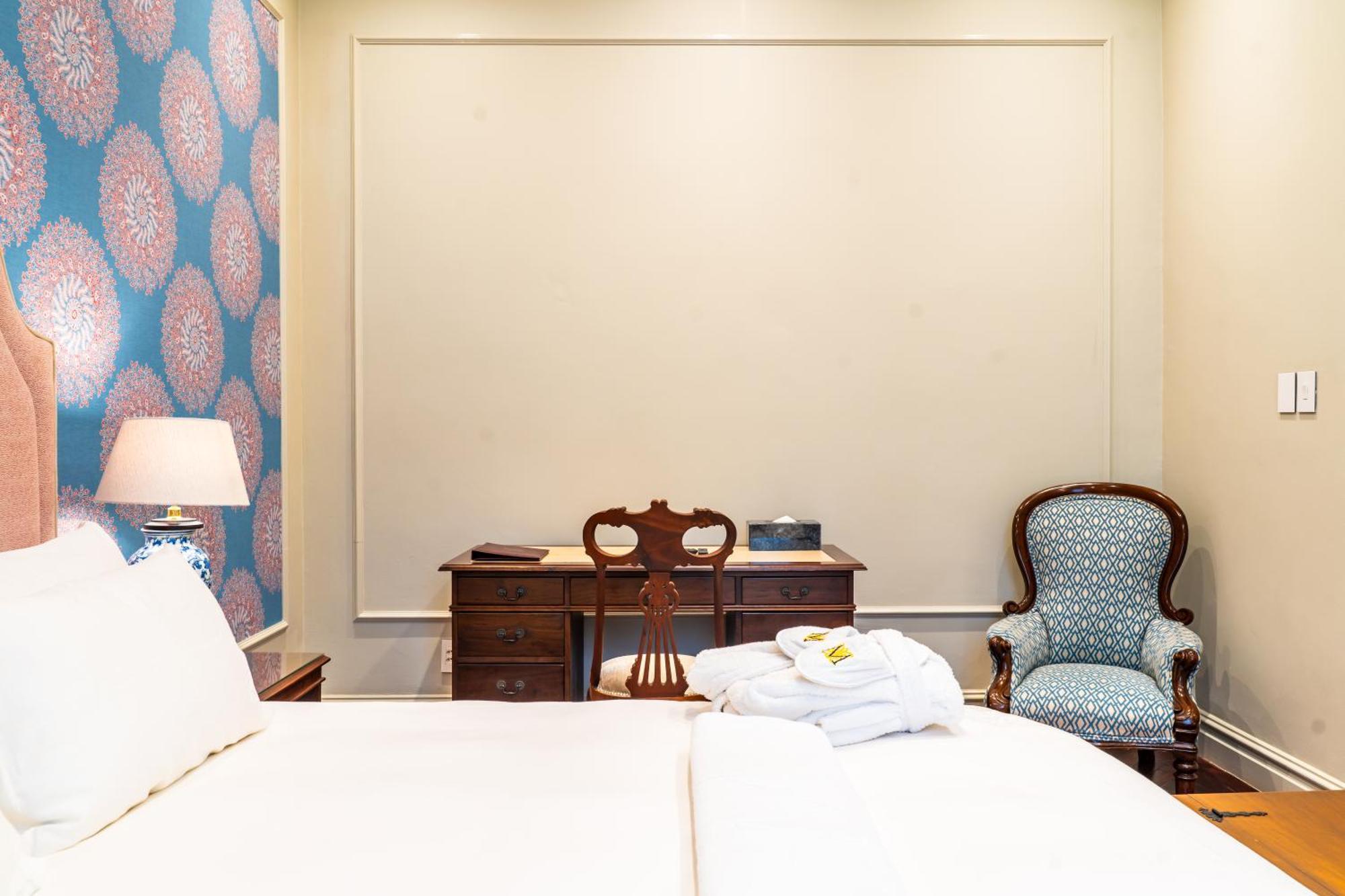 The Monarch Hotel 5*