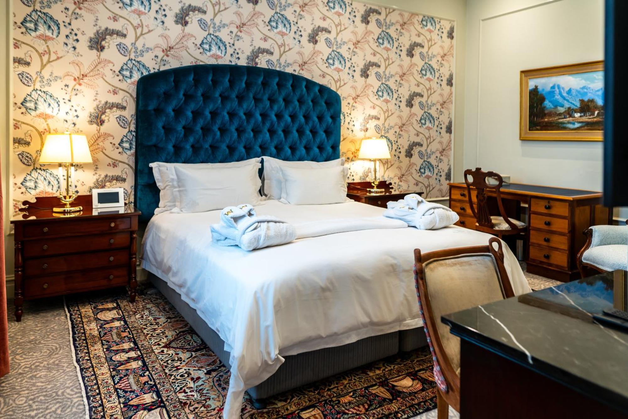The Monarch Hotel