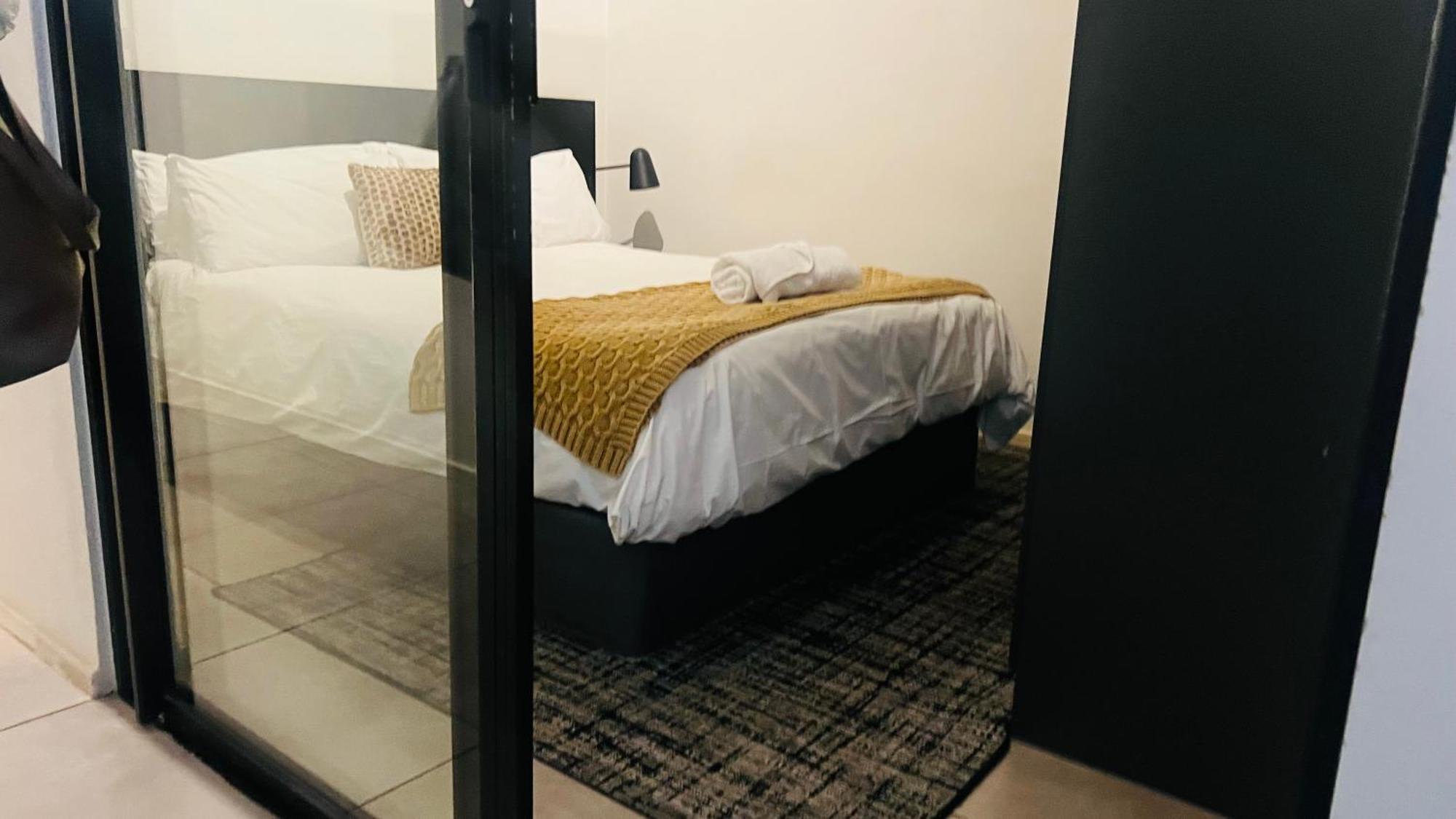 Hotel Spacious In Sandton,