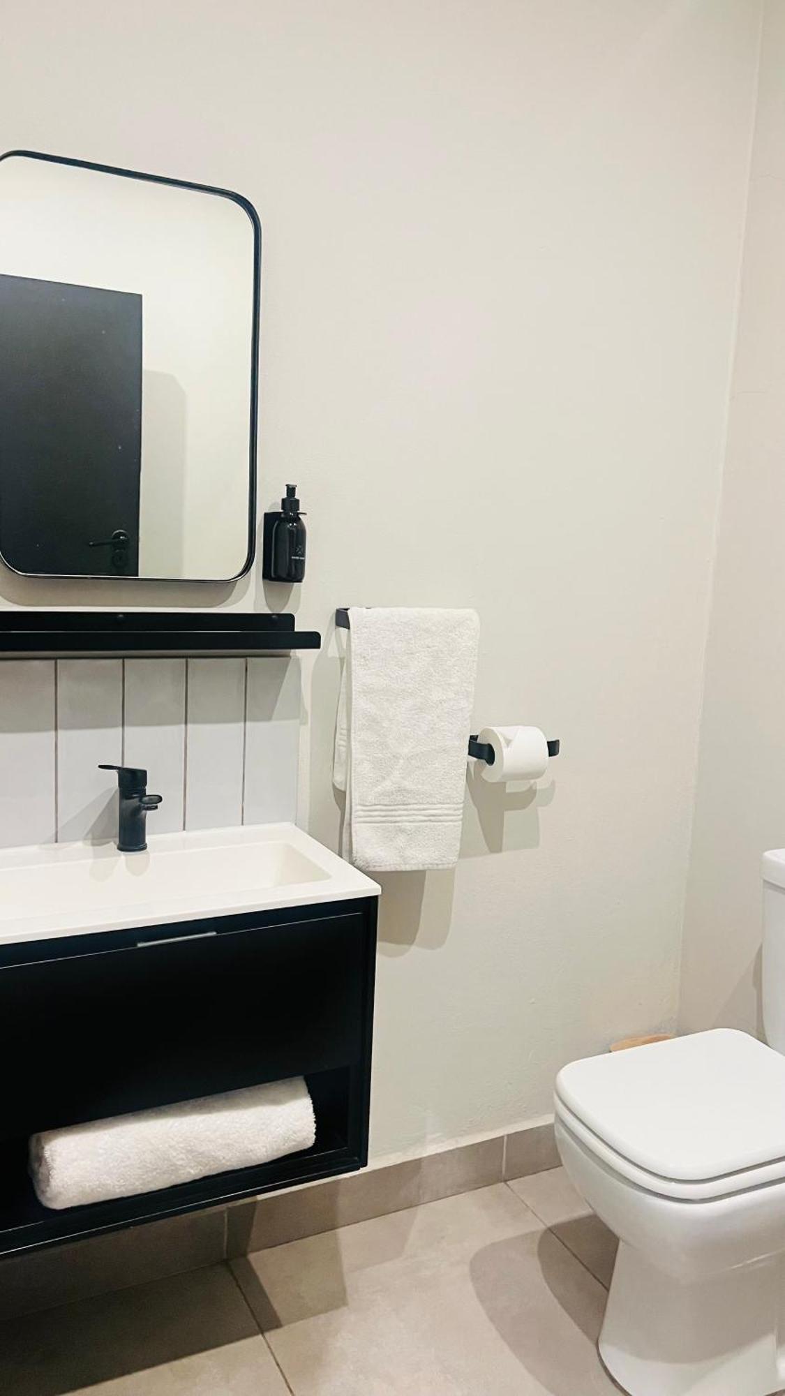 Hotel Spacious In Sandton, Joanesburgo