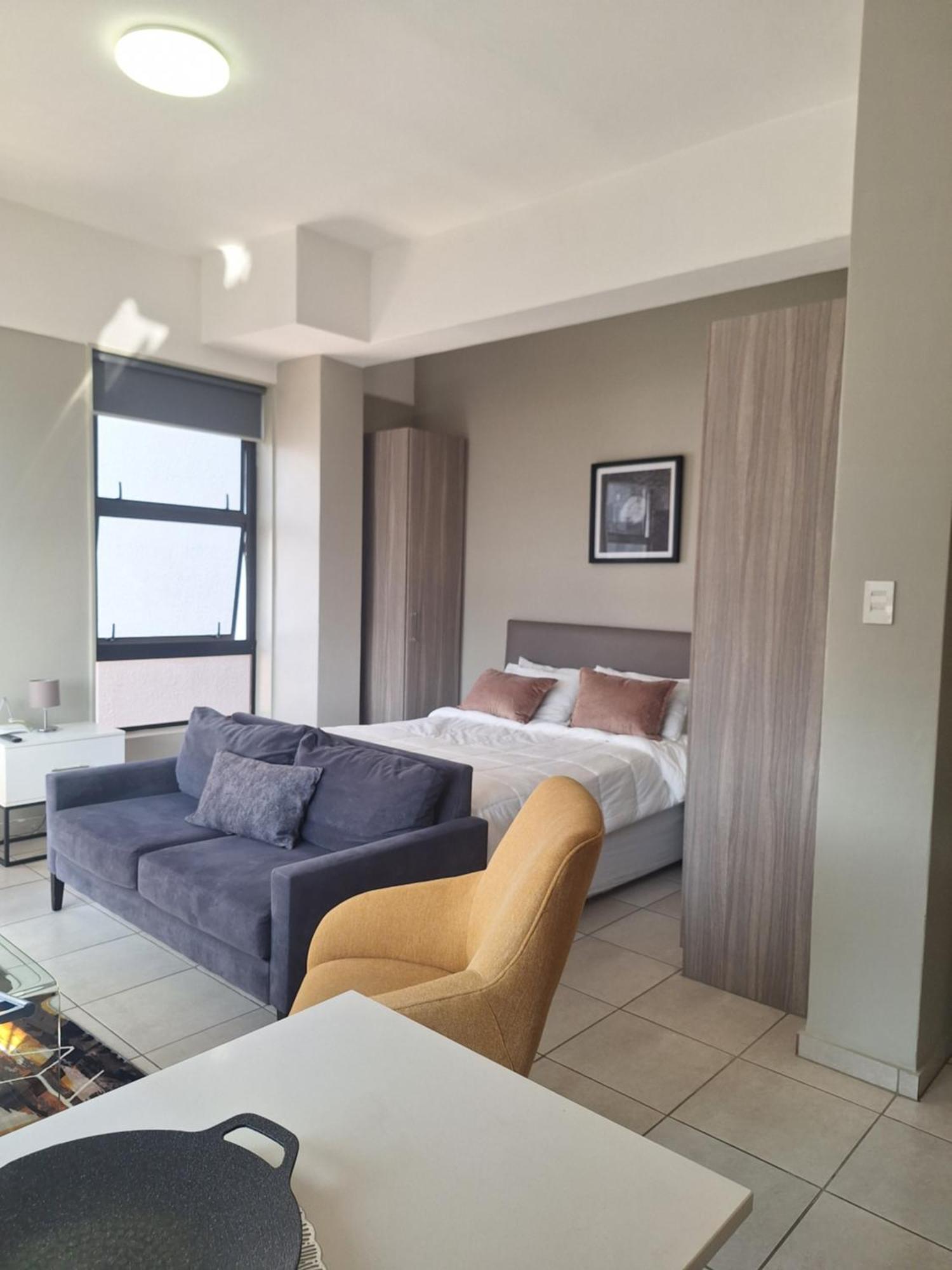 The Bolton In Rosebank 350 Căn hộ