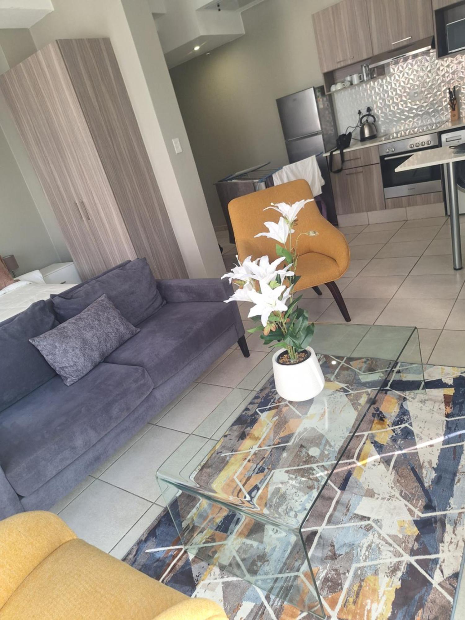 The Bolton In Rosebank 350 Căn hộ *